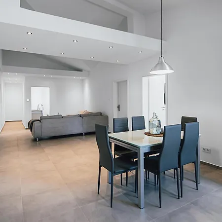 Schleicher Mit Klimaanlage Lejlighed Zirndorf